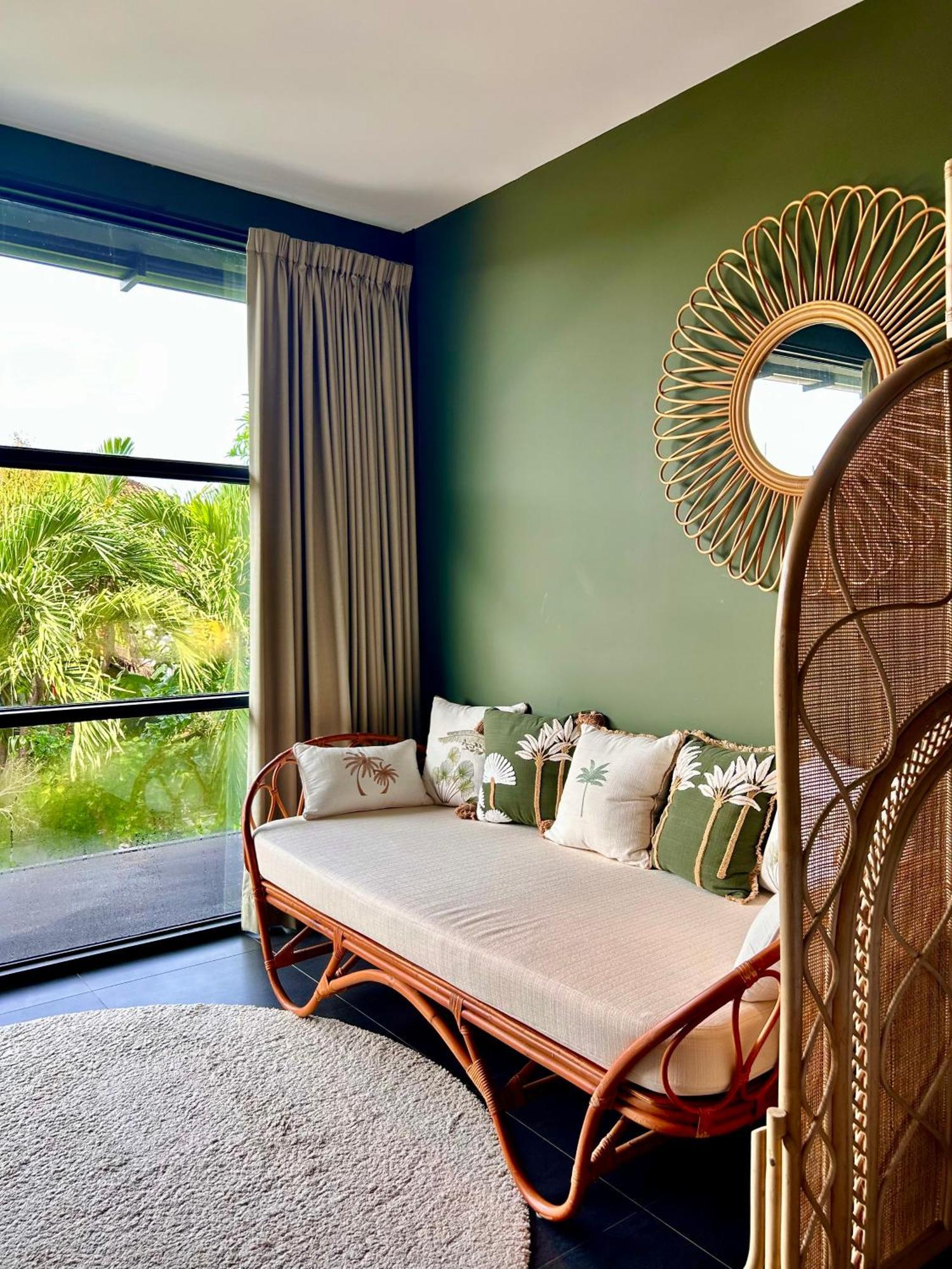 Karmagali Suites Adults Only & Private Pool Family Villas Sanur Esterno foto